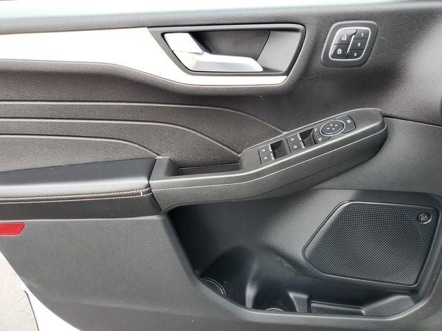 2021 Ford Escape Hybrid Titanium