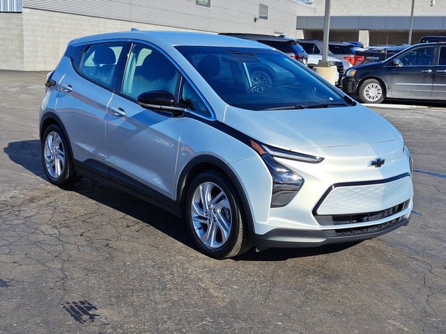 Used 2022 Chevrolet Bolt EV LT with VIN 1G1FW6S05N4100631 for sale in Midland, MI