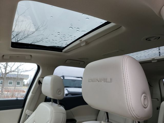 2022 GMC Acadia Denali