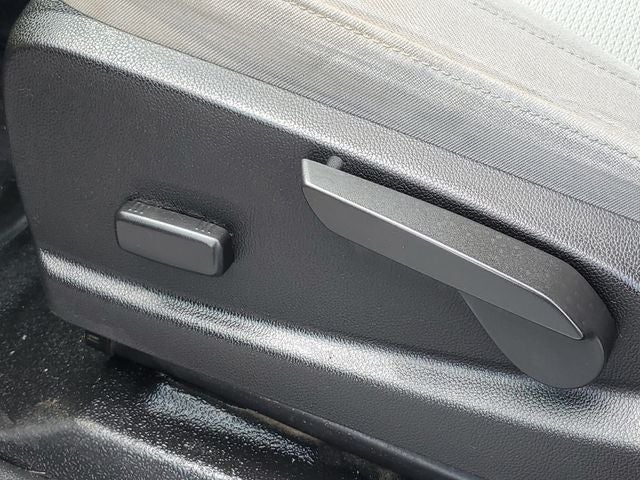 2016 GMC Canyon Base