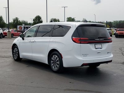 2024 Chrysler Pacifica Hybrid Select