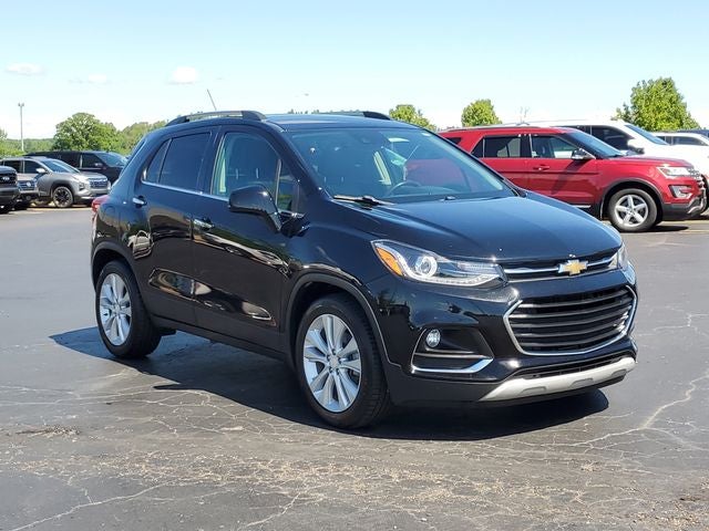 Used 2018 Chevrolet Trax Premier with VIN 3GNCJMSB5JL208029 for sale in Midland, MI