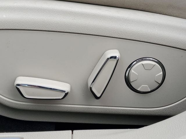 2017 Lincoln MKZ Select