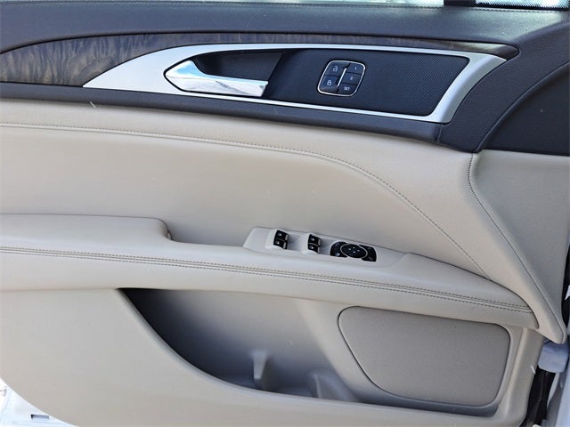 2017 Lincoln MKZ Select