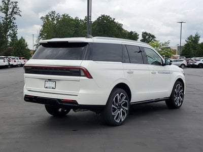 2027 Lincoln Navigator Reserve
