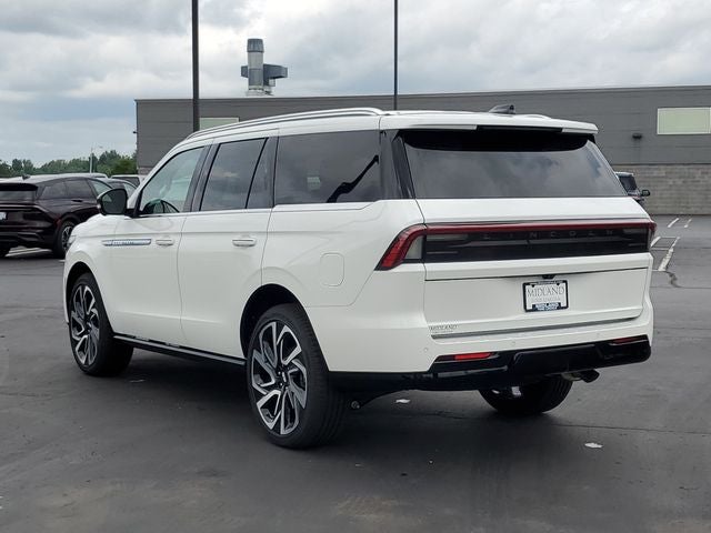 2027 Lincoln Navigator Reserve