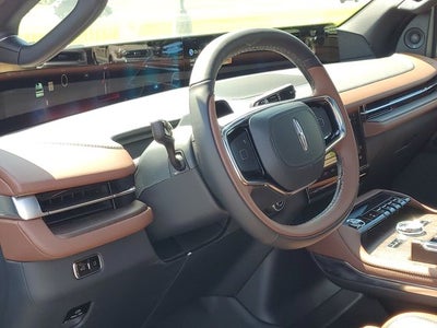 2027 Lincoln Navigator L Reserve