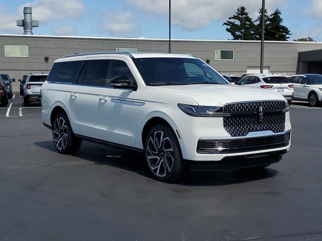 2027 Lincoln Navigator L Reserve