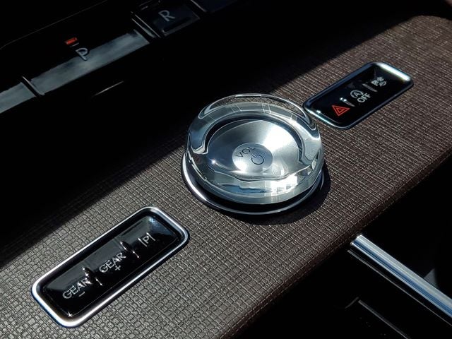 2027 Lincoln Navigator L Reserve