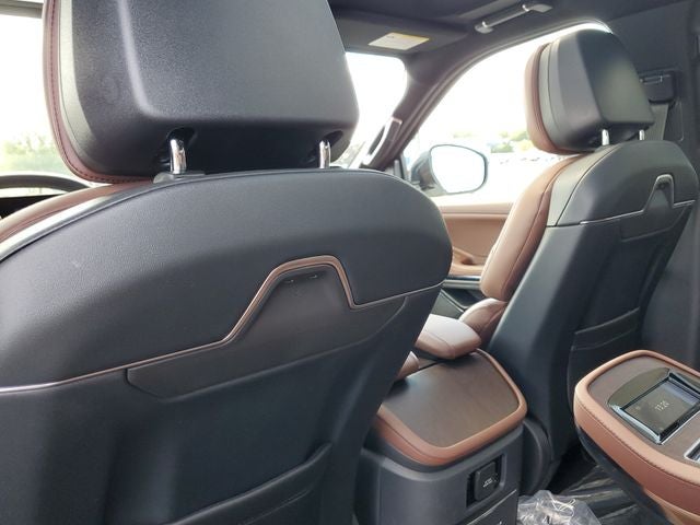 2027 Lincoln Navigator L Reserve