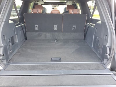 2027 Lincoln Navigator L Reserve