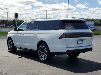 2027 Lincoln Navigator L Reserve