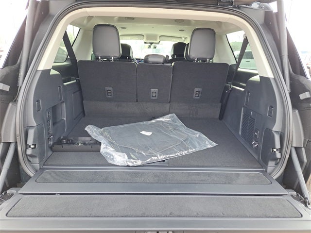 2026 Lincoln Navigator L Premiere