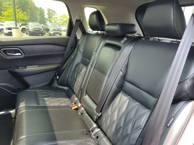 2024 Nissan Rogue Platinum