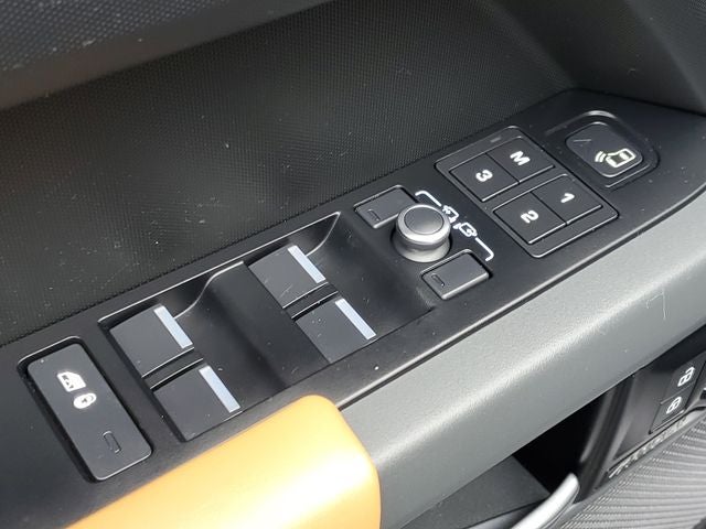 2023 Land Rover Defender 110 X