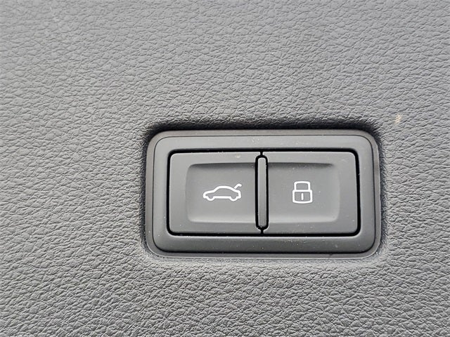 2023 Audi Q8 55 Premium Plus quattro