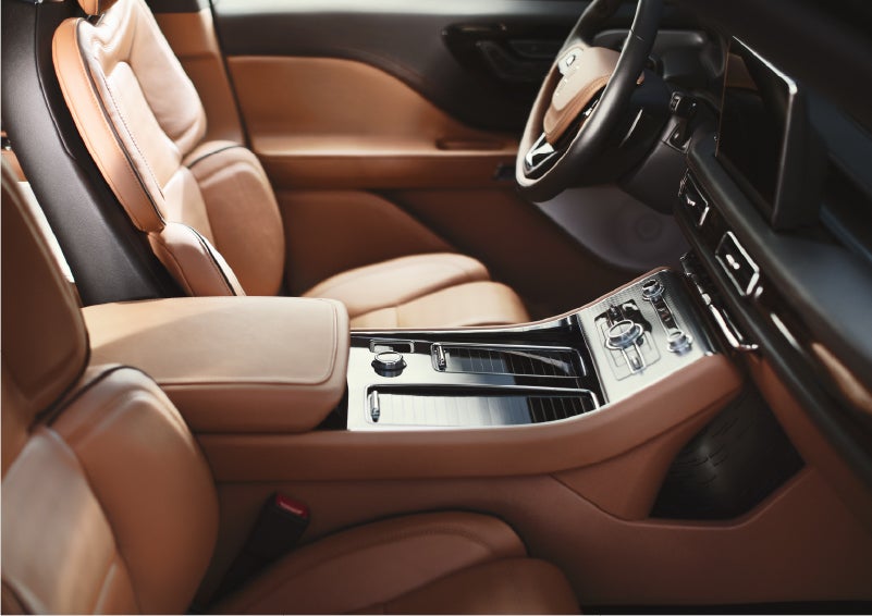 A 2023 Lincoln Aviator® Black Label model is shown in the Flight interior theme | Midland Lincoln in Midland MI