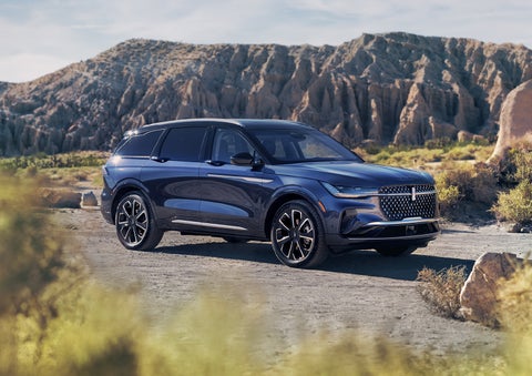 A 2024 Lincoln Nautilus® SUV is parked in a desert national park. | Midland Lincoln in Midland MI