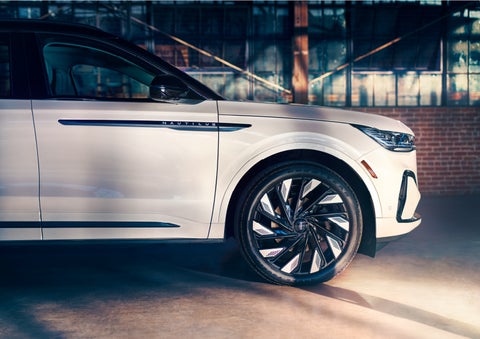 The wheels of the available Jet Appearance Package are highlighted. | Midland Lincoln in Midland MI