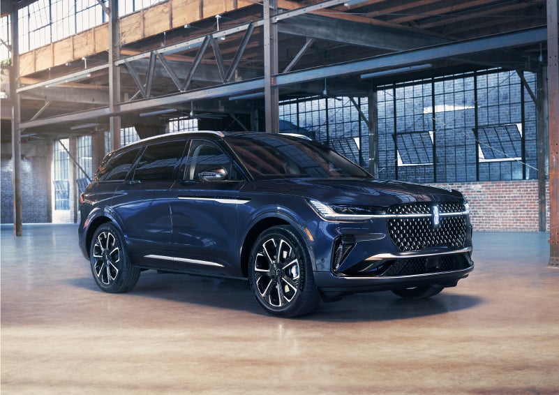 A 2024 Lincoln Nautilus® SUV is parked in an industrial space. | Midland Lincoln in Midland MI