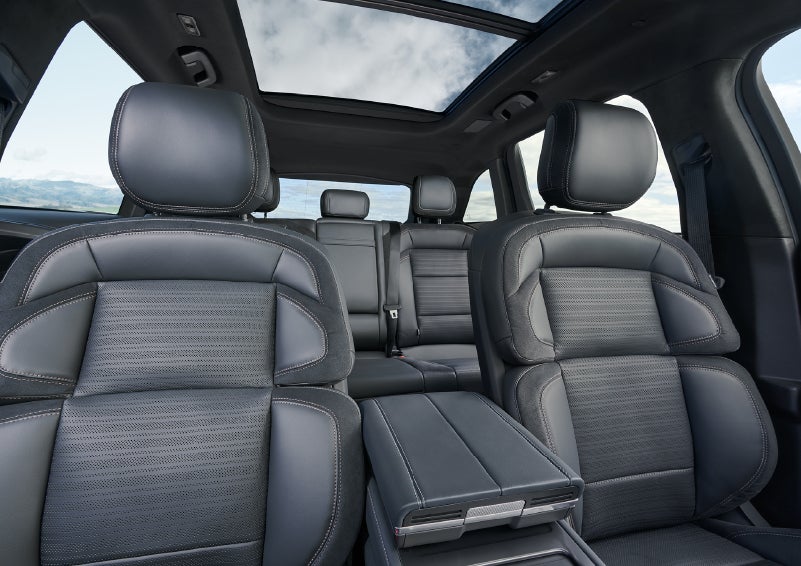 The spacious second row and available panoramic Vista Roof® is shown. | Midland Lincoln in Midland MI