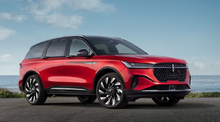 A 2025 Lincoln Nautilus® Reserve model is shown with the stylish available Jet Appearance Package. | Midland Lincoln in Midland MI