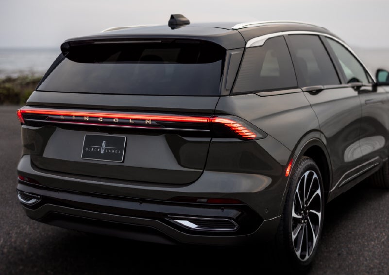 The rear of a 2025 Lincoln Black Label Nautilus® SUV displays full LED rear lighting. | Midland Lincoln in Midland MI