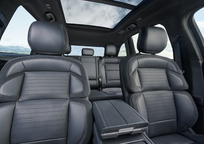 The spacious second row and available panoramic Vista Roof® is shown. | Midland Lincoln in Midland MI